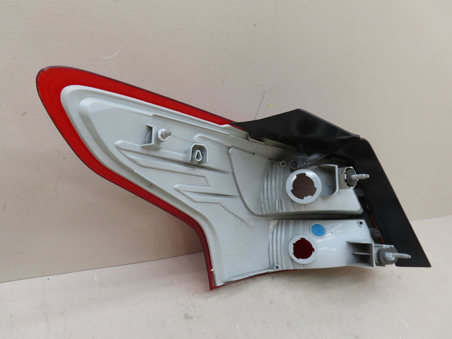 2012-2014 FORD FOCUS  REAR RIGHT TAIL LIGHT OUTER OEM EM51-13404-EA