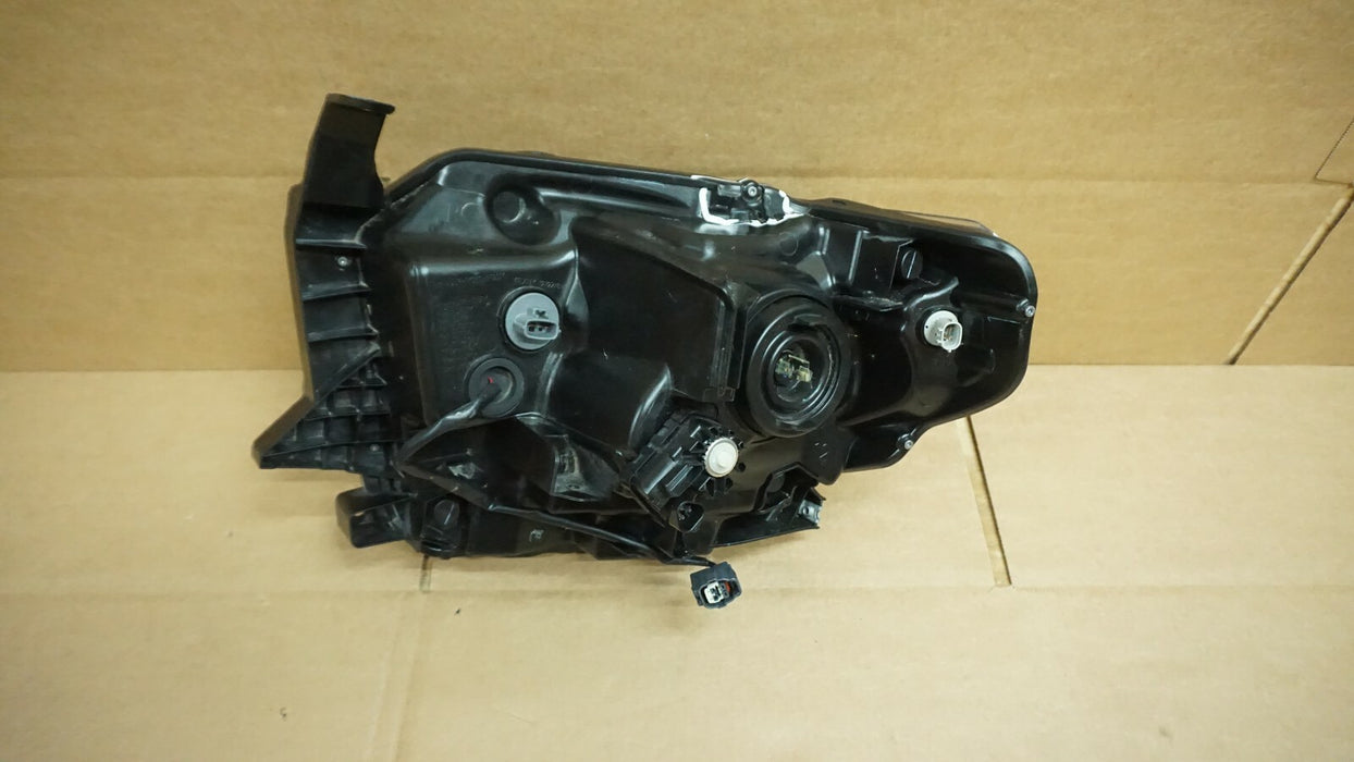 2014-2017 TOYOTA TUNDRA RIGHT PASSENGER SIDE HALOGEN HEADLIGHT HEADLAMP OEM