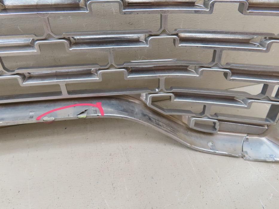 2020-2021 GMC SIERRA 3500 HD DENALI RADIATOR LOWER INSERT GRILLE OEM 84393048