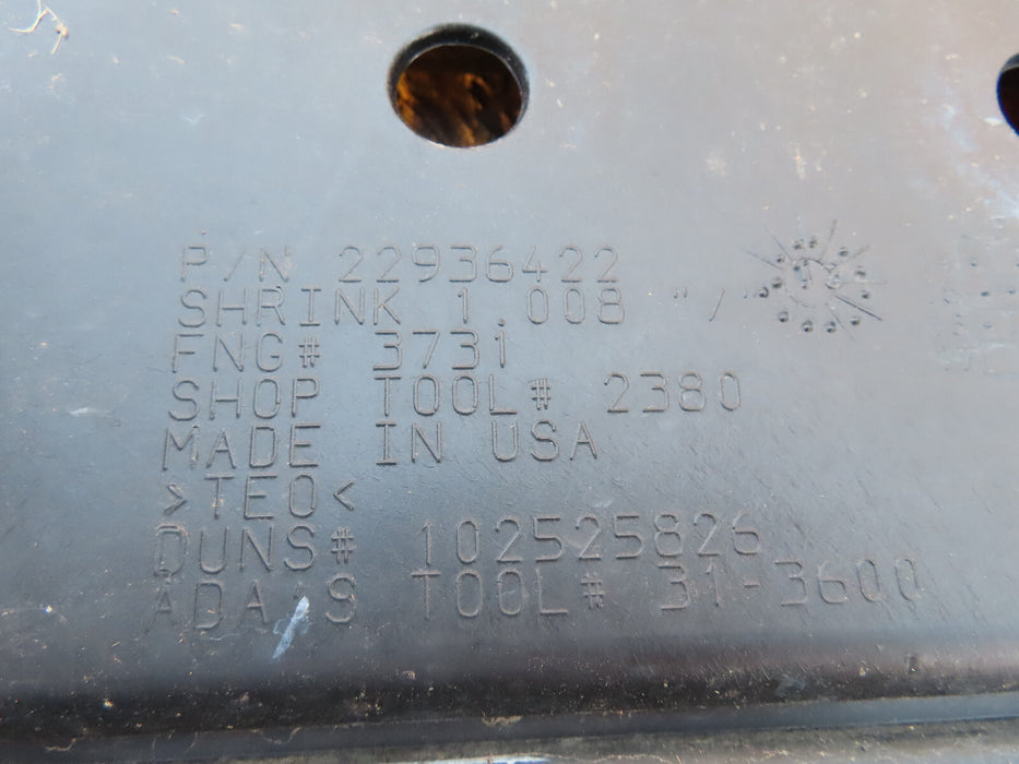 2015-2020 GMC YUKON FRONT BUMPER COVER OEM 22936422