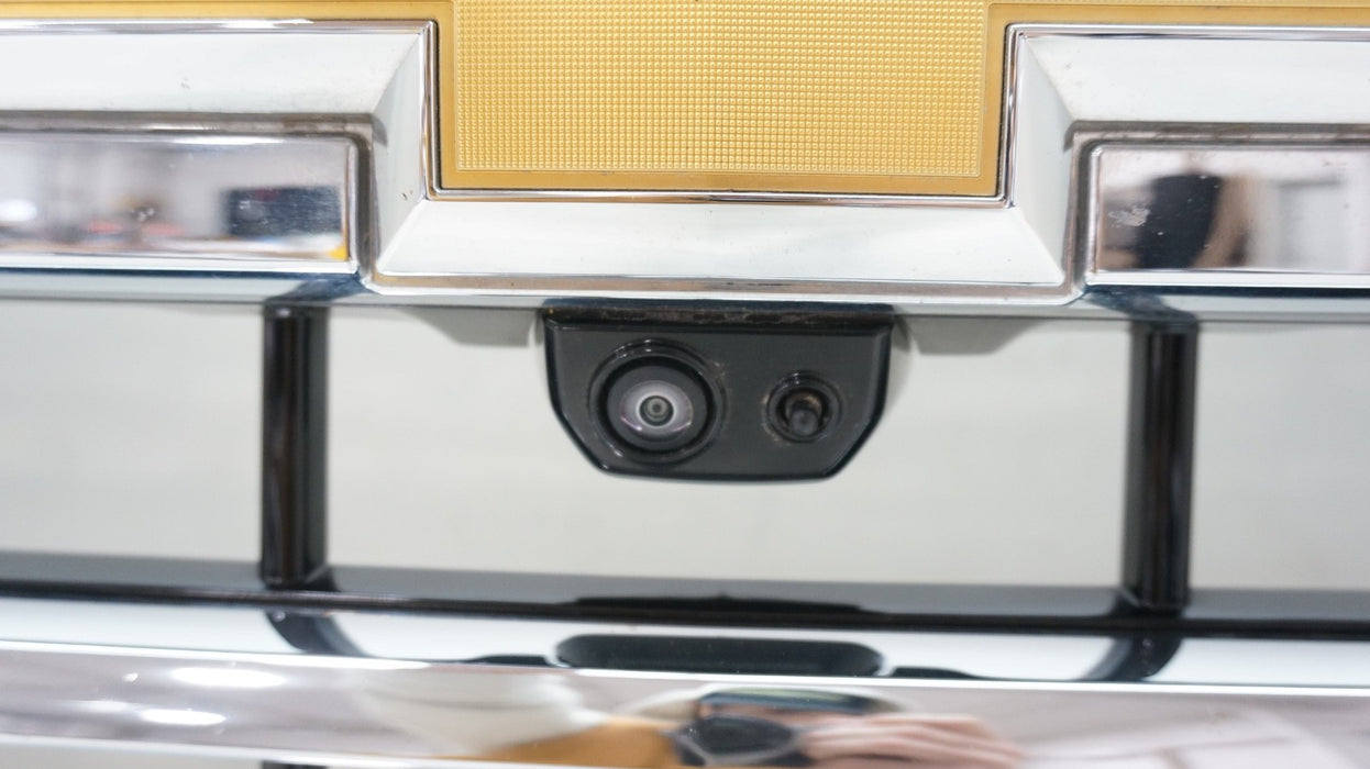 2024-2025 CHEVROLET SILVERADO 2500 3500 HD FRONT BUMPER GRILLE OEM