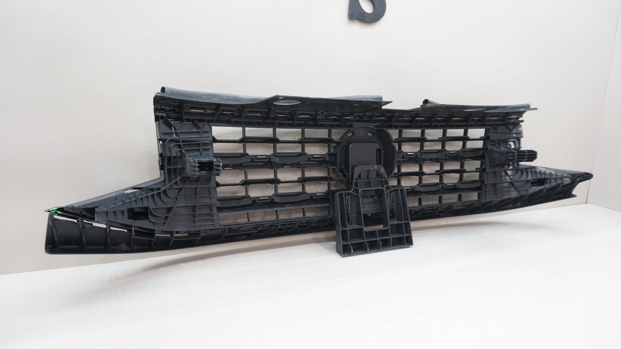 2020-2023 VOLKSWAGEN ATLAS FRONT UPPER RADIATOR GRILLE OEM 3CM853653