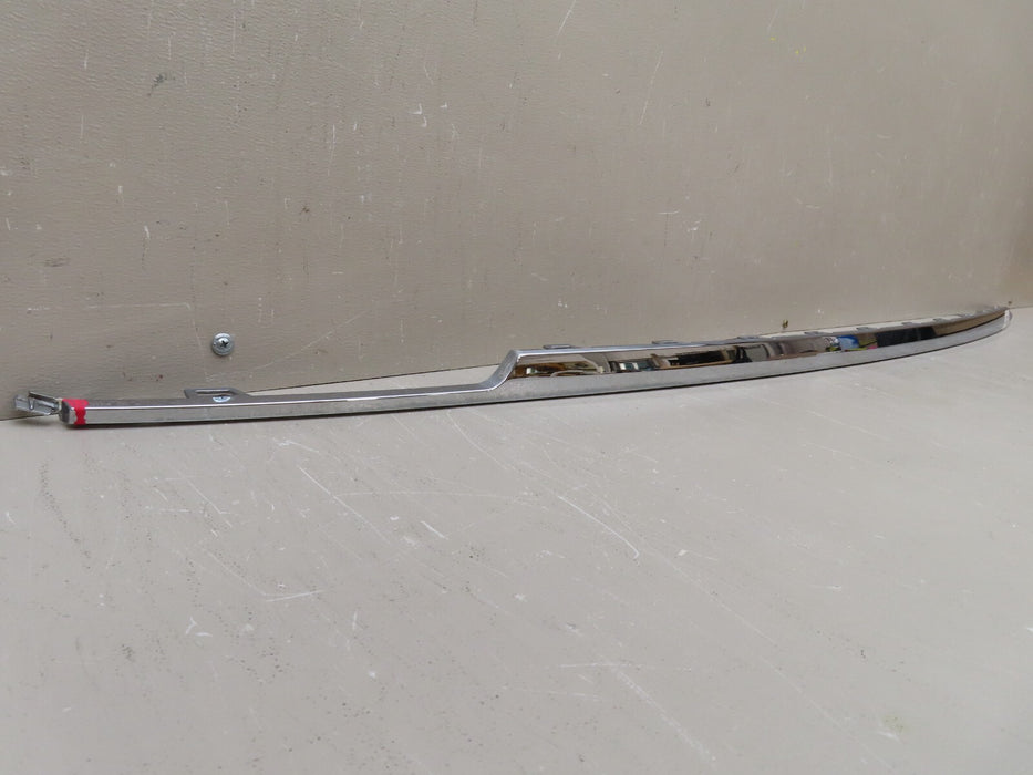 2018-2020 VOLKSWAGEN TIGUAN REAR CENTER BUMPER MOLDING COVER TRIM OEM 5NN853835