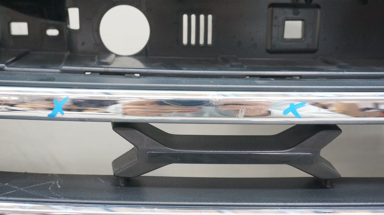 2024-2025 VOLKSWAGEN ATLAS R-LINE FRONT BUMPER RADIATOR GRILLE OEM 3CN853653E