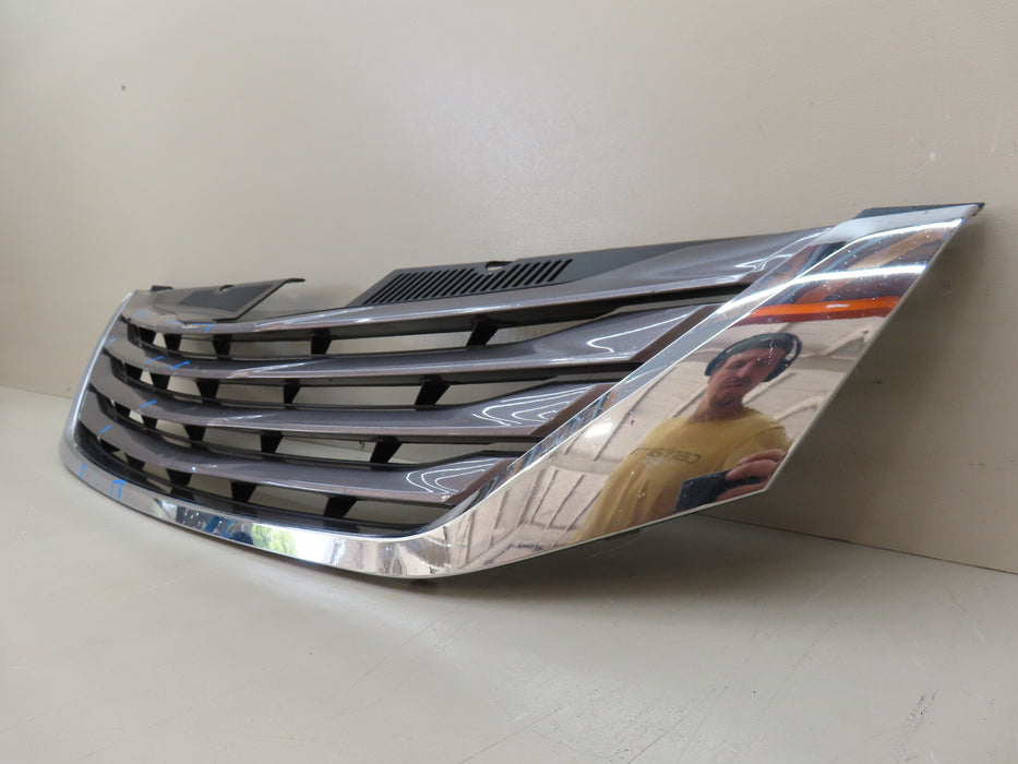 2011-2017 TOYOTA SIENNA FRONT BUMPER RADIATOR GRILLE GRILL OEM 53101-08070