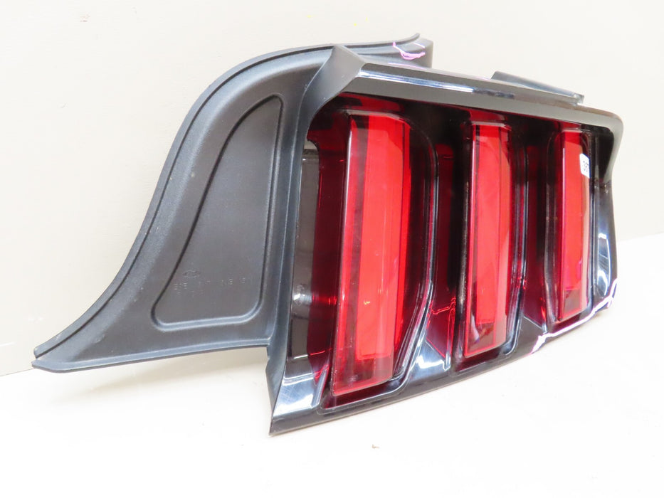 2015-2017 FORD MUSTANG RIGHT PASSENGER TAIL LIGHT LAMP LED OEM FR3B-13B504-A