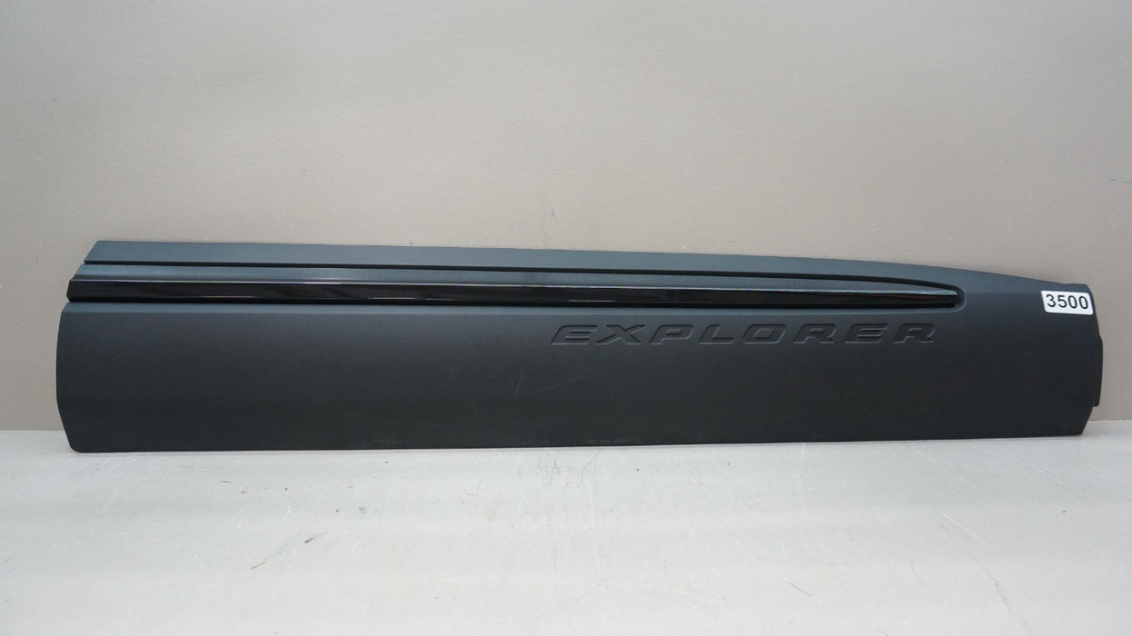 2020-2025 FORD EXPLORER RH RIGHT PASSENGER LOWER DOOR MOLDING OEM LB5B-8200-EB