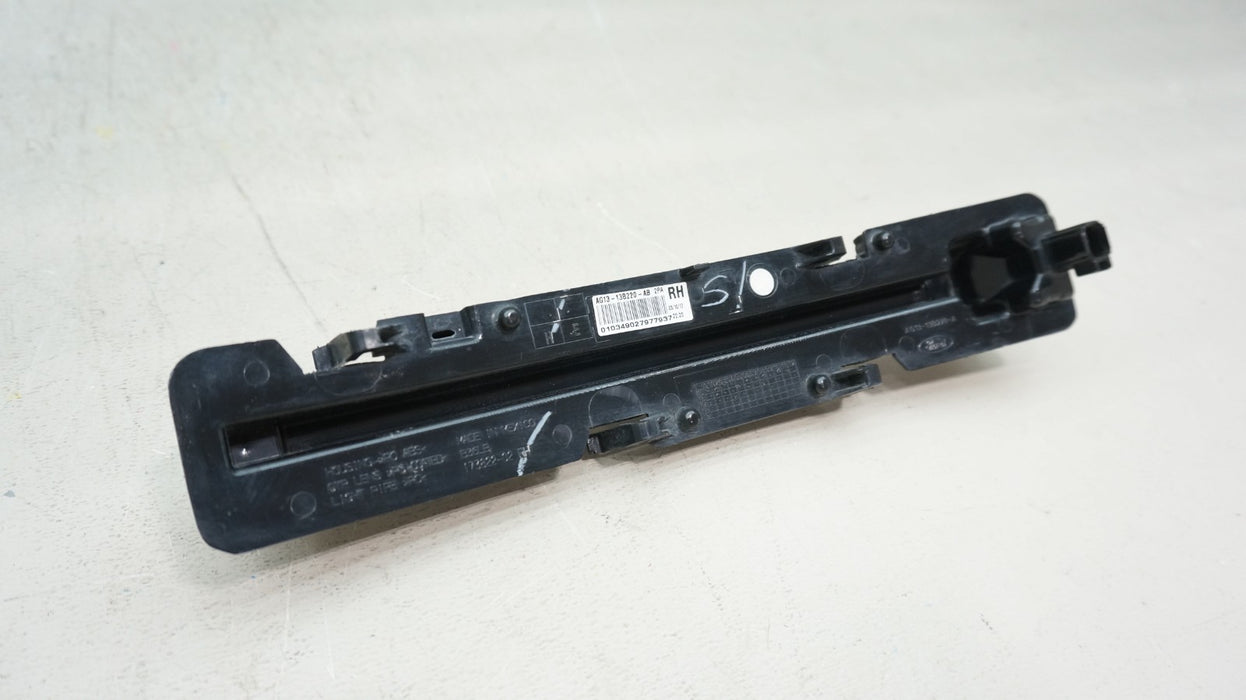 2010-2019 FORD TAURUS FRONT RIGHT SIDE TURN SIGNAL LIGHT OEM AG13-13B220-A