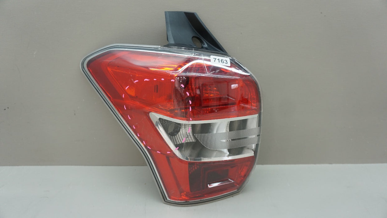 2014-2018 SUBARU FORESTER REAR LEFT DRIVERS SIDE TAIL LIGHT 84201-SG051 OEM