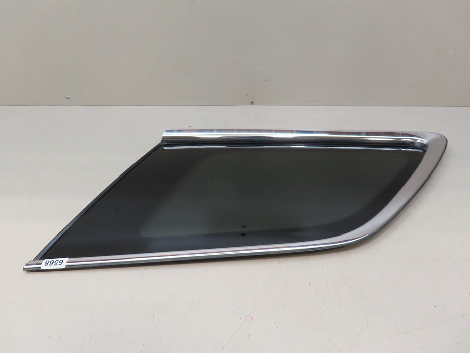 2016-2019 JEEP GRAND CHEROKEE REAR RIGHT PASSENGER QUARTER GLASS  OEM