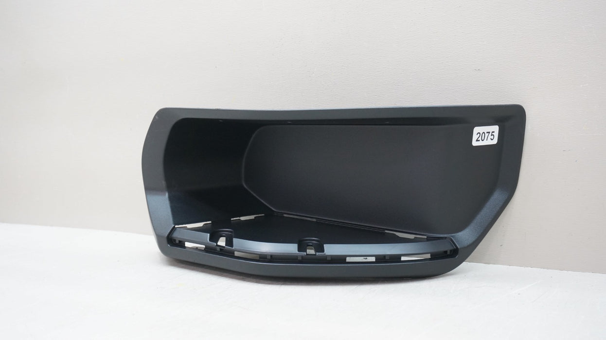 2019-2024 CHEVROLET SILVERADO 1500 REAR LEFT SIDE BUMPER STEP TRIM OEM 84227860