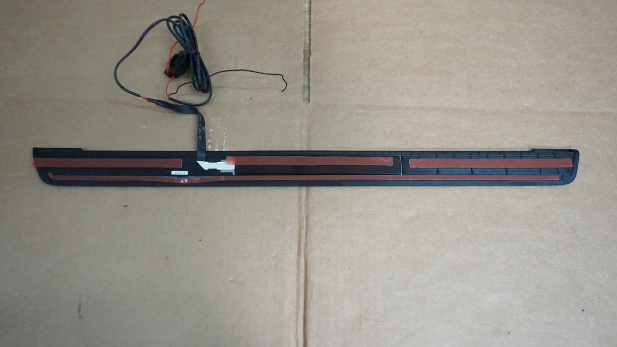 2013-2018 NISSAN ALTIMA FRONT RIGHT SILL STEP PLATE ILLUMINATED KICK PANEL OEM
