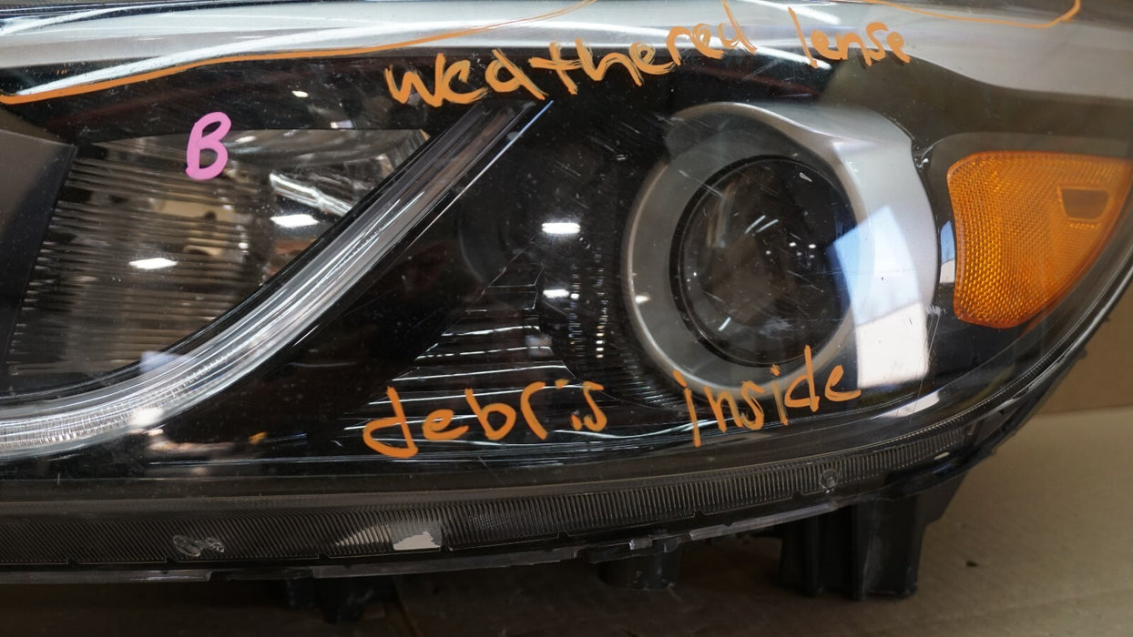 2015-2018 KIA SEDONA FRONT LEFT DRIVERS SIDE HEADLIGHT OEM 15 16 17 18