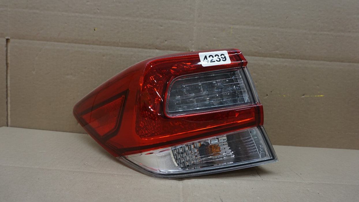 2017-2019 SUBARU CROSSTREK REAR LEFT DRIVERS SIDE TAIL LIGHT OEM 17 18 19
