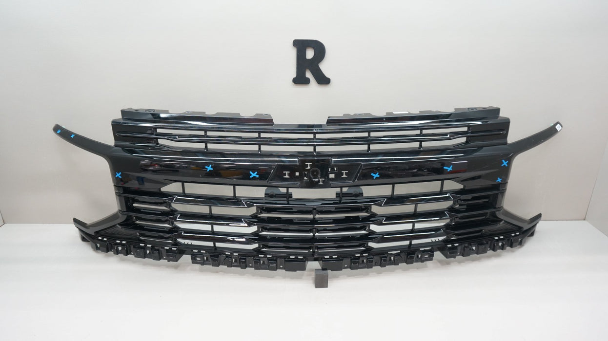 2025-2026 CHEVROLET TAHOE / SUBURBAN FRONT RADIATOR GRILLE OEM 85775009