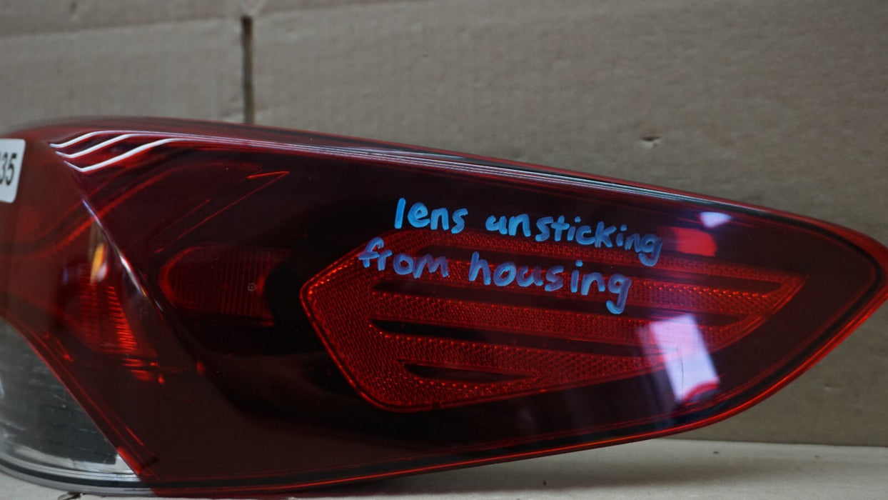 2018-2019 HYUNDAI SONATA REAR RIGHT PASSENGER SIDE OUTER TAIL LIGHT OEM 18 19