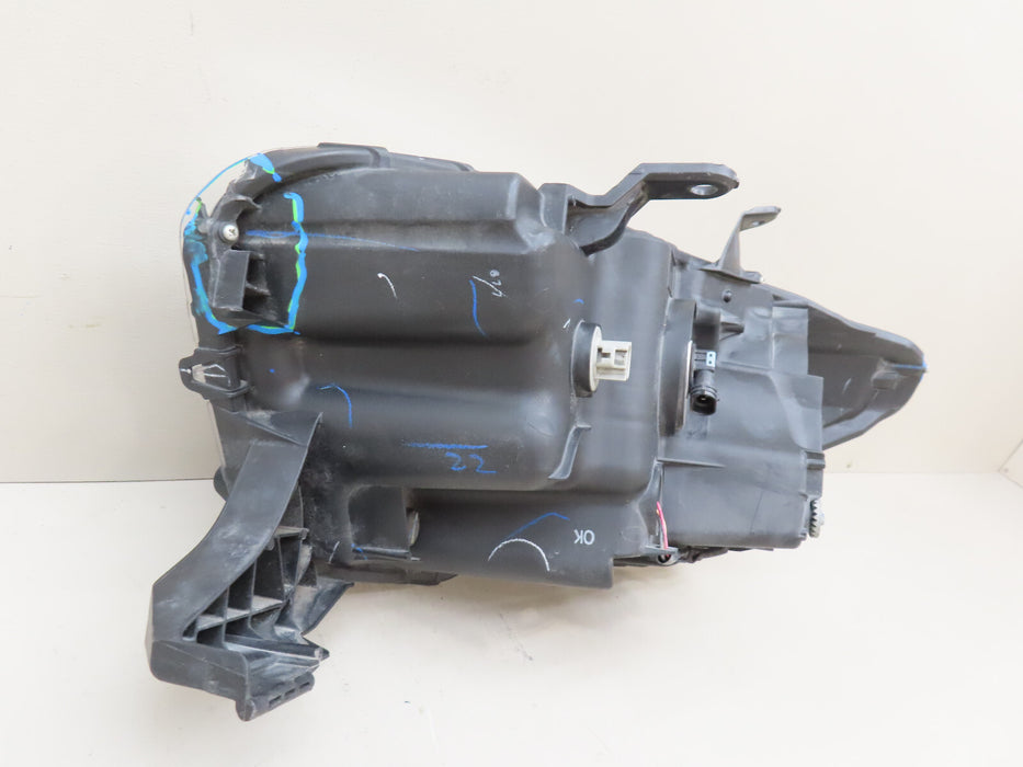 2016-2020 TOYOTA TACOMA FRONT RIGHT PASSENGER HEADLIGHT HALOGEN OEM