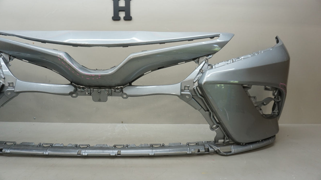 2018-2019 TOYOTA CAMRY SE XSE SEDAN FRONT BUMPER COVER PANEL OEM 52119-06E20