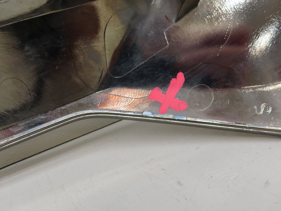 2019 2020 HYUNDAI SANTA FE FRONT CENTER MOLDING OEM