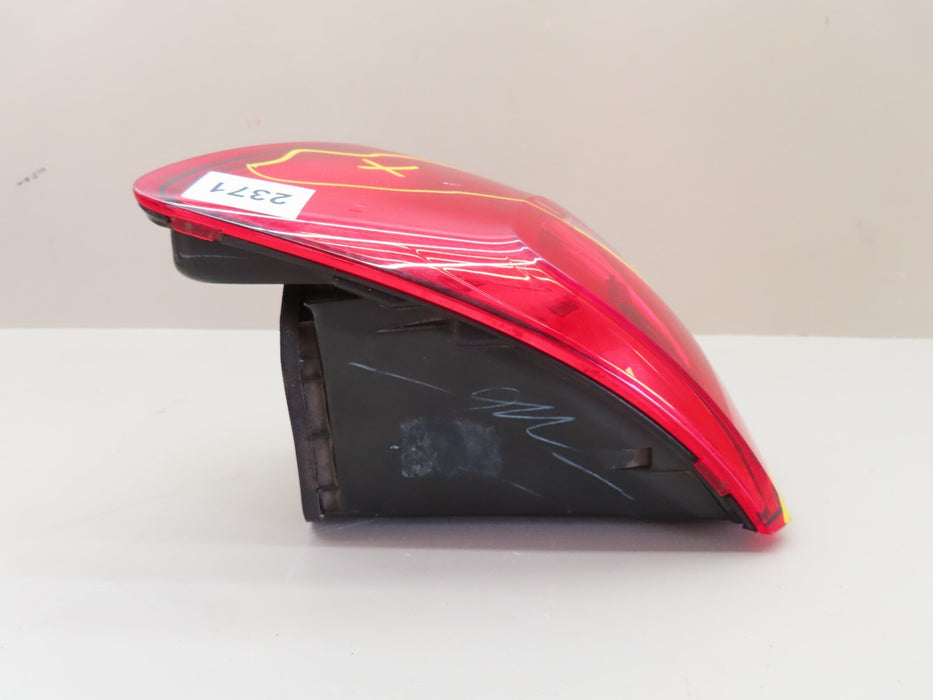 2016-2018 VOLKSWAGEN JETTA REAR RIGHT PASSENGER SIDE OUTER TAIL LIGHT LAMP OEM