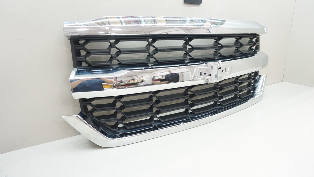 2016-2018 CHEVROLET SILVERADO 1500 LTZ FRONT RADIATOR GRILLE OEM 23383604