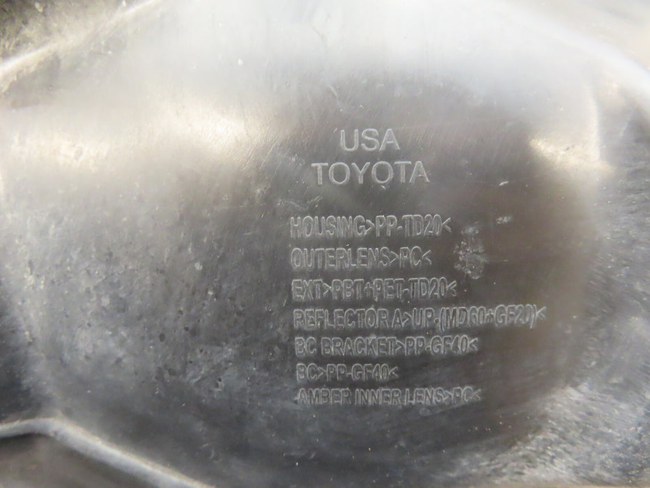 2009-2015 TOYOTA VENZA FRONT LEFT DRIVER SIDE HEADLIGHT  OEM