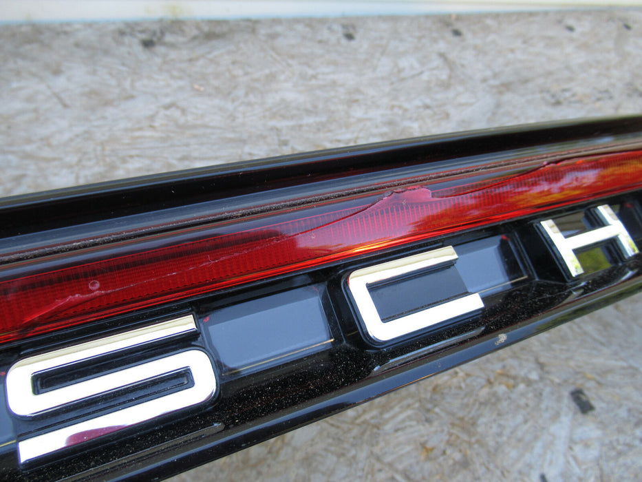 2019 2020 PORSCHE MACAN REAR CENTER TAILLIGHT LAMP OEM