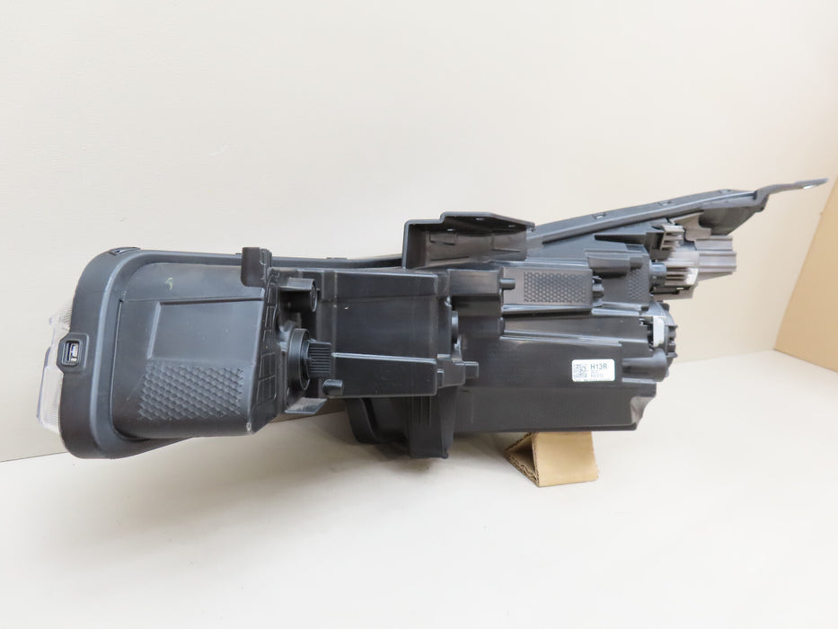 2021-2022 HYUNDAI ELANTRA RIGHT PASSENGERS HEADLIGHT OEM