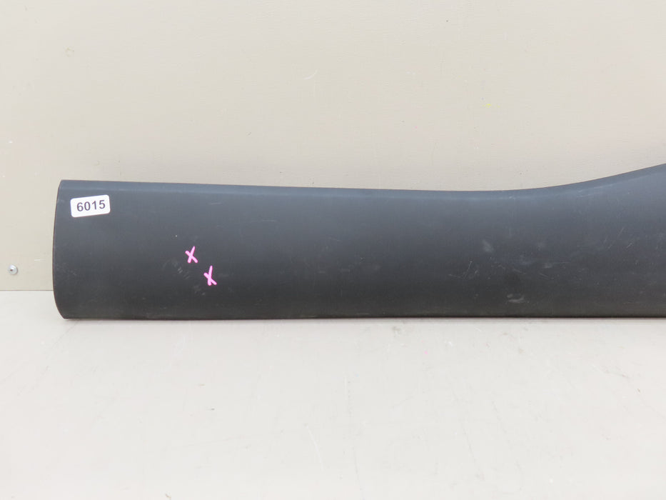 2022-2024 HYUNDAI SANTA CRUZ FRONT RIGHT PASSENGER SIDE DOOR LOWER MOLDING OEM