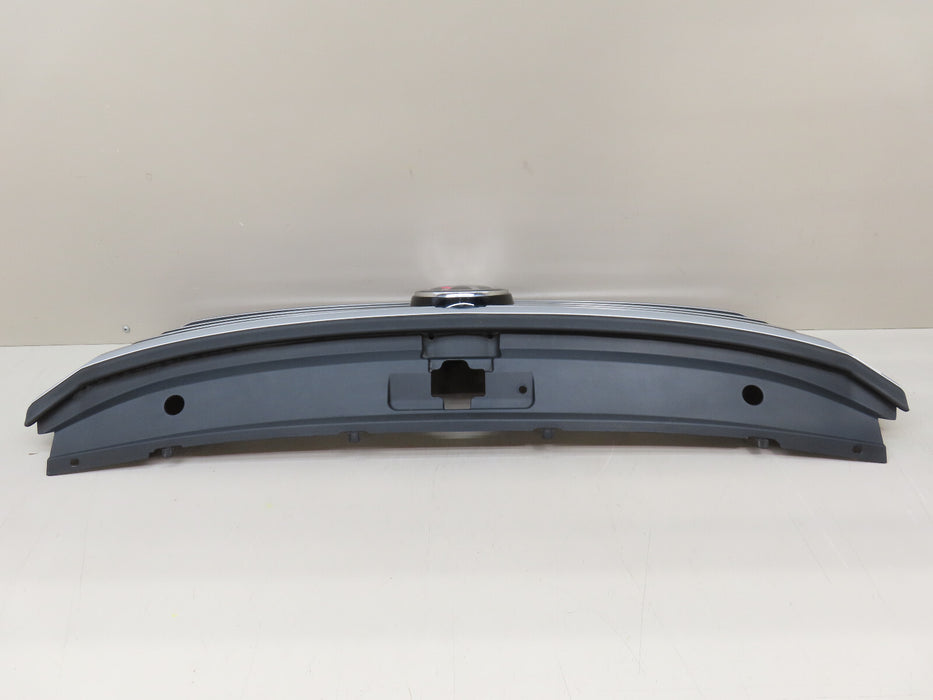 2016-2018 VOLKSWAGEN PASSAT FRONT RADIATOR GRILLE GRILL OEM