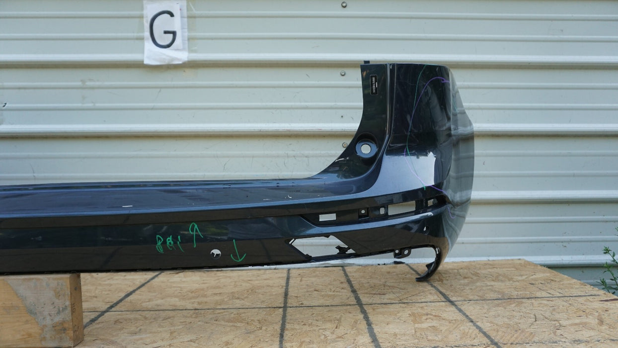 2018-2020 VOLVO XC60 REAR BUMPER PLASTIC COVER PANEL 31425198 OEM