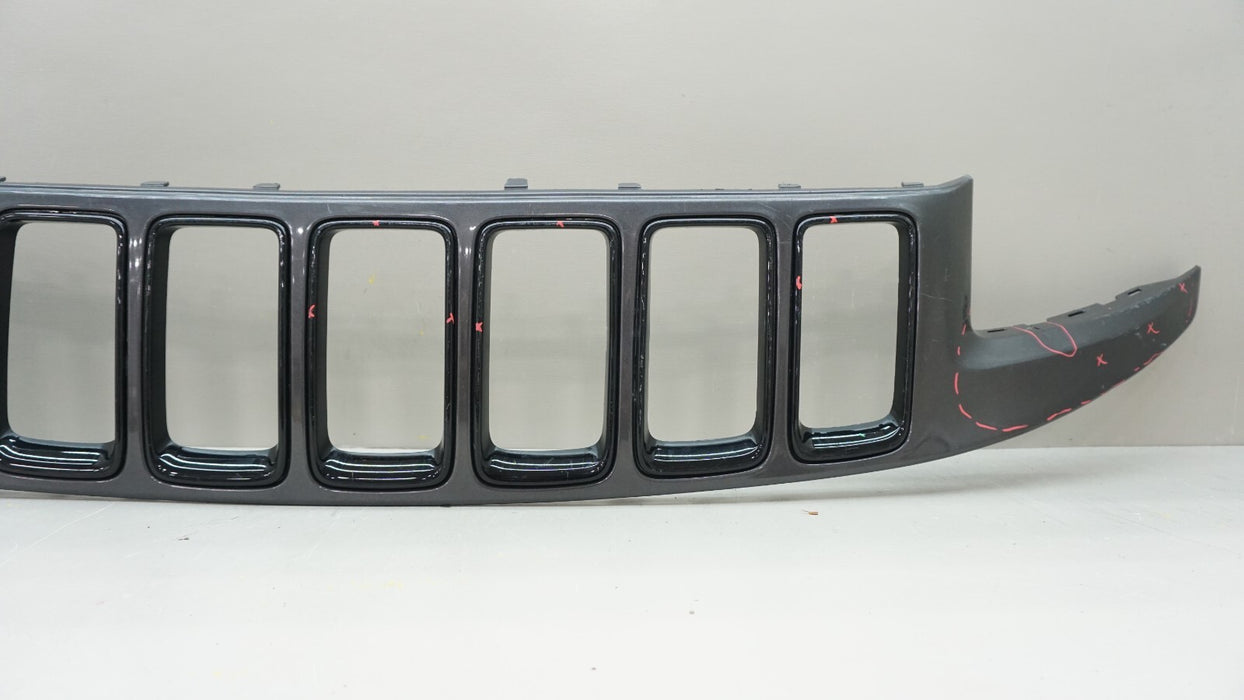 2014-2016 JEEP GRAND CHEROKEE FRONT UPPER CENTER RADIATOR GRILLE OEM 1WL32TRM