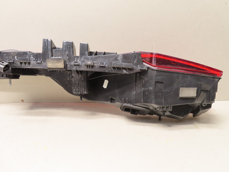 2019 2020 2021 AUDI Q8 RS Q8 CENTER BRAKE TAIL LIGHT LED OEM