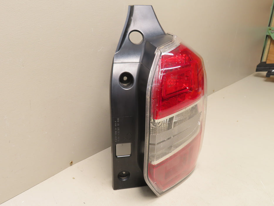 2014-2016 Subaru Forester Passenger Right Side Tail Light Taillight LAMP Oem