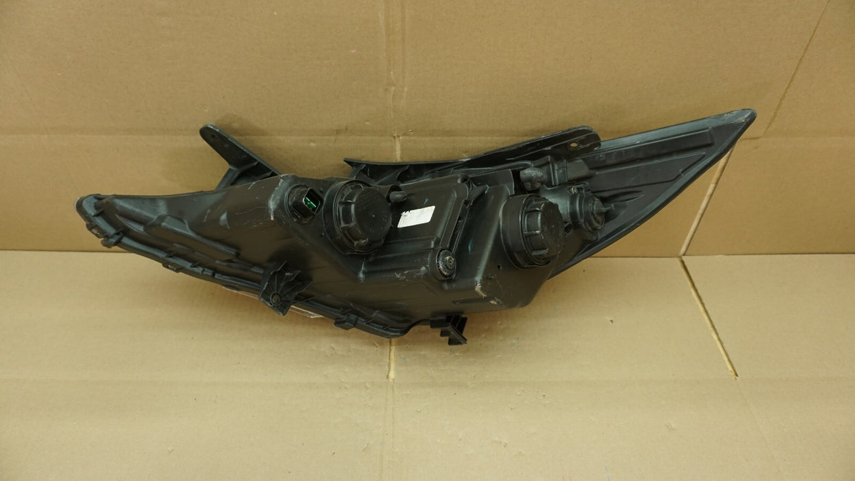 2011-2014 HYUNDAI SONATA FRONT RIGHT PASSENGER SIDE HEADLIGHT HALOGEN OEM