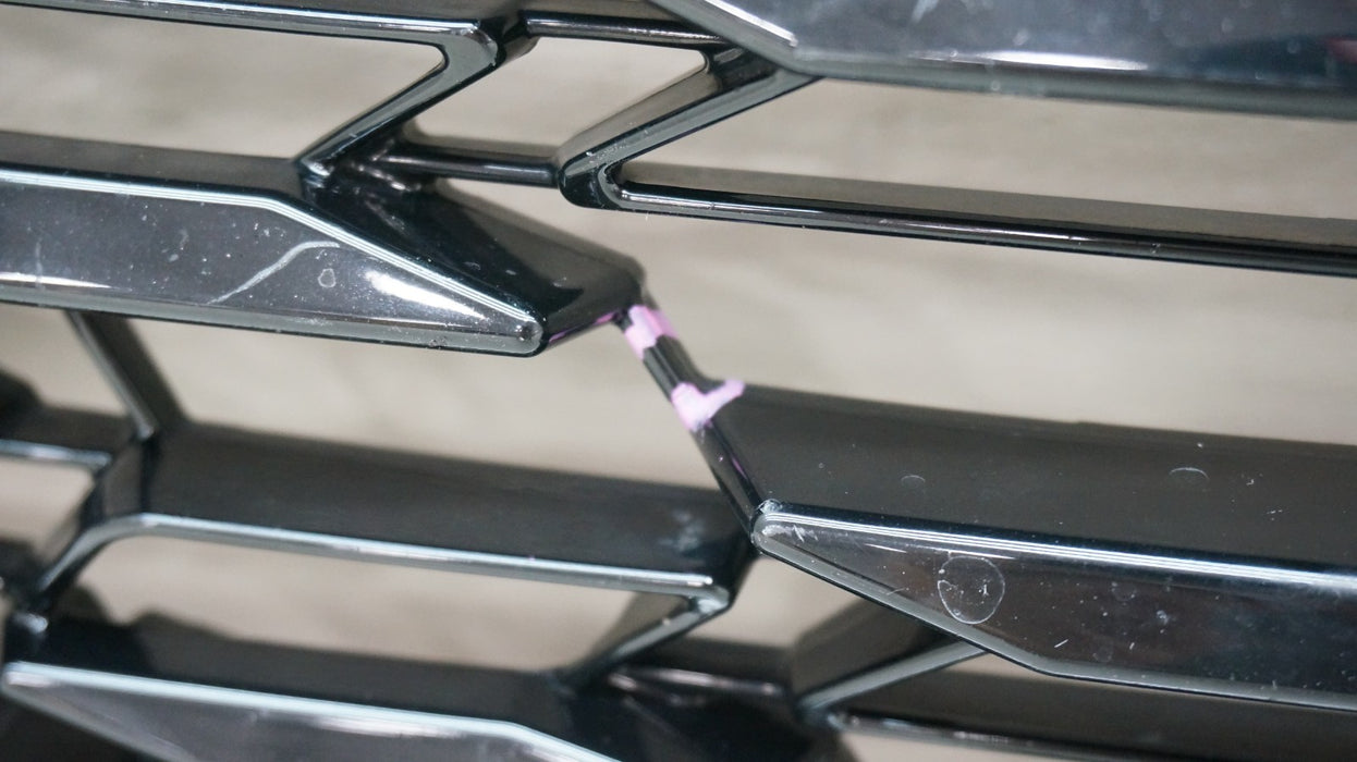 2020-2023 TOYOTA HIGHLANDER FRONT RADIATOR GRILLE OEM 53111-0E250