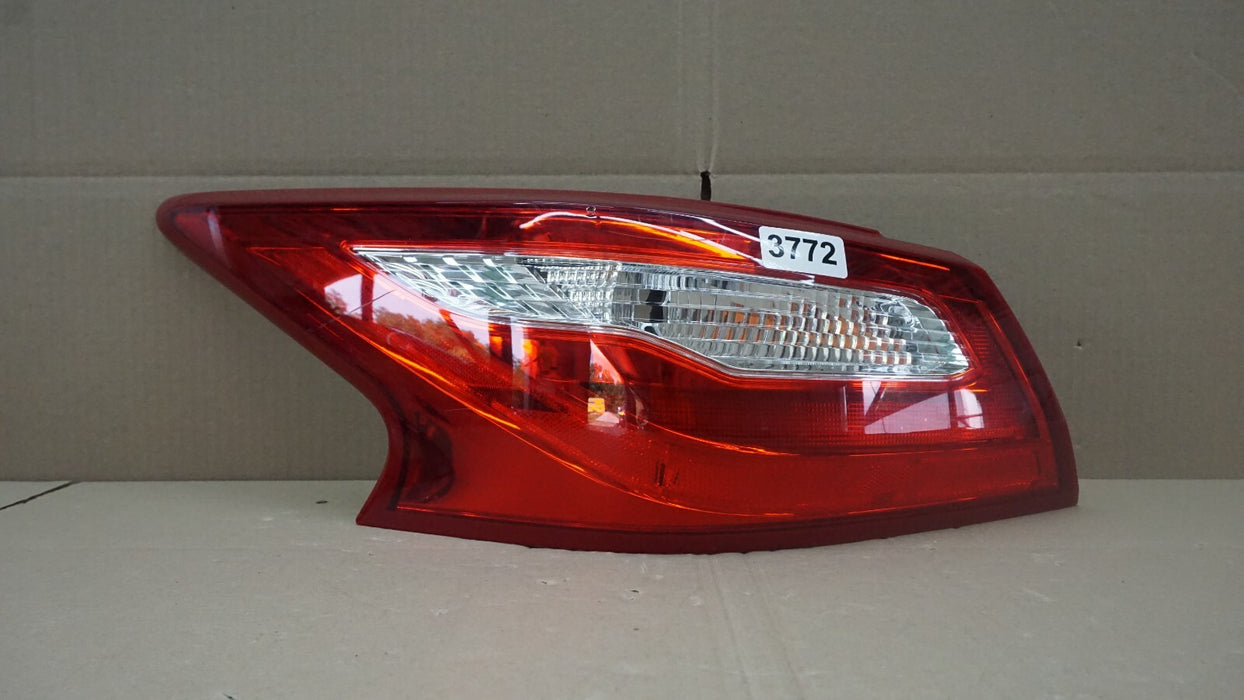 2016-2018 NISSAN ALTIMA REAR LEFT DRIVER SIDE TAIL LIGHT BRAKE LIGHT OEM