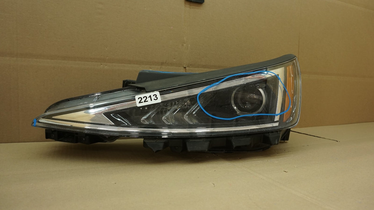 2019-2020 HYUNDAI ELANTRA FRONT LEFT DRIVER SIDE HEADLIGHT HALOGEN OEM 19 20