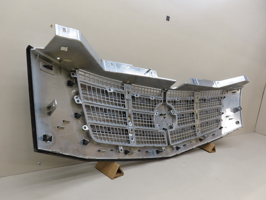 2007-2014 CADILLAC ESCALADE FRONT UPPER MAIN GRILLE OEM 20824253