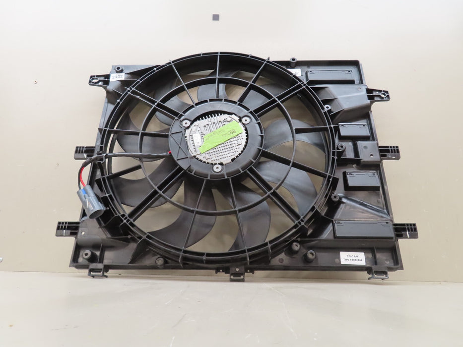 2020-2022 GMC TERRAIN CHEVROLET EQUINOX ENGINE RADIATOR COOLING FAN OEM 84581336