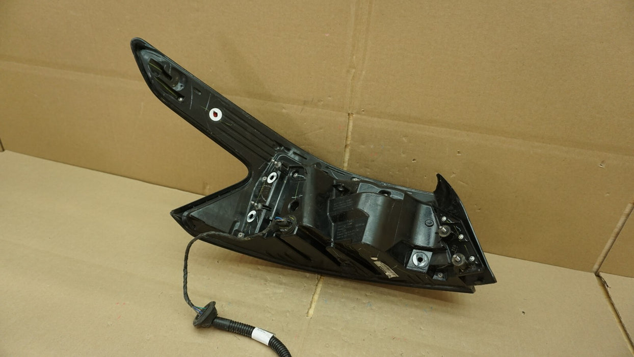 2019-2022 NISSAN MAXIMA REAR RIGHT PASSENGER SIDE TAIL LIGHT LED OEM 19 20 21 22