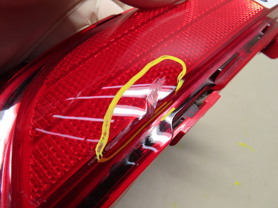 2018-2020 HYUNDAI ELANTRA GT REAR LEFT DRIVER SIDE REFLECTOR OEM 92405-G3000