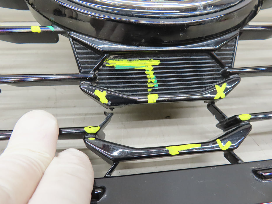 2021-2023 TOYOTA HIGHLANDER FRONT BUMPER CENTER GRILL GRILLE OEM 53111-0E330