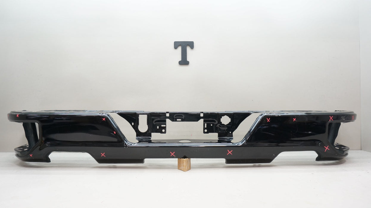 2019-2022 CHEVROLET SILVERADO GMC SIERRA 1500 REAR BUMPER METAL OEM 84429050