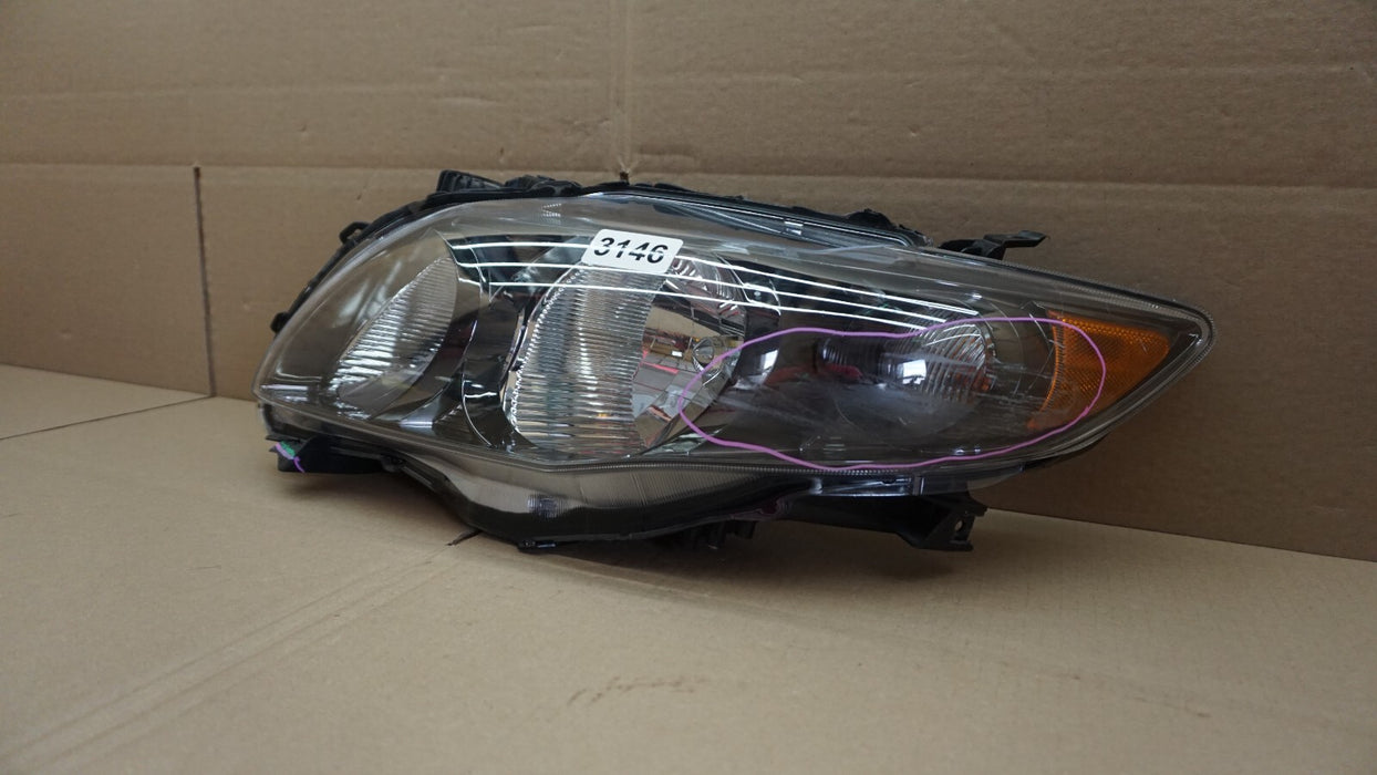 2009-2010 TOYOTA COROLLA FRONT LEFT DRIVER SIDE HEADLIGHT HALOGEN LAMP LIGHT OEM