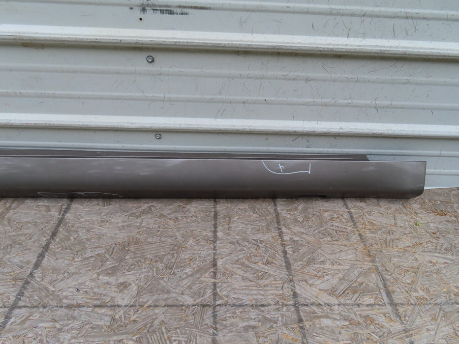 2008-2012 CHEVROLET MALIBU LS LEFT ROCKER SKIRT MOLDING COVER PANEL OEM 25966958
