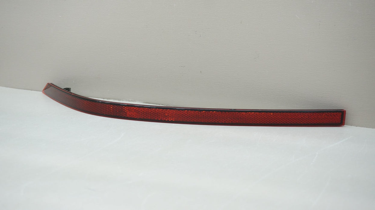 2021-2025 VOLKSWAGEN ATLAS REAR LEFT OUTER BUMPER REFLECTOR LIGHT OEM 3CN945105
