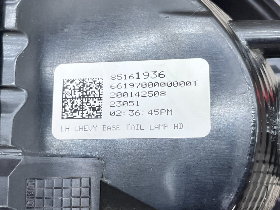 2020-2023 CHEVROLET SILVERADO 2500 3500 LH OUTER TAIL LIGHT OEM 85161936