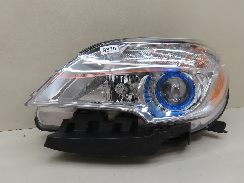 2013-2016 BUICK ENCORE LEFT DRIVER SIDE HEADLIGHT OEM 9370