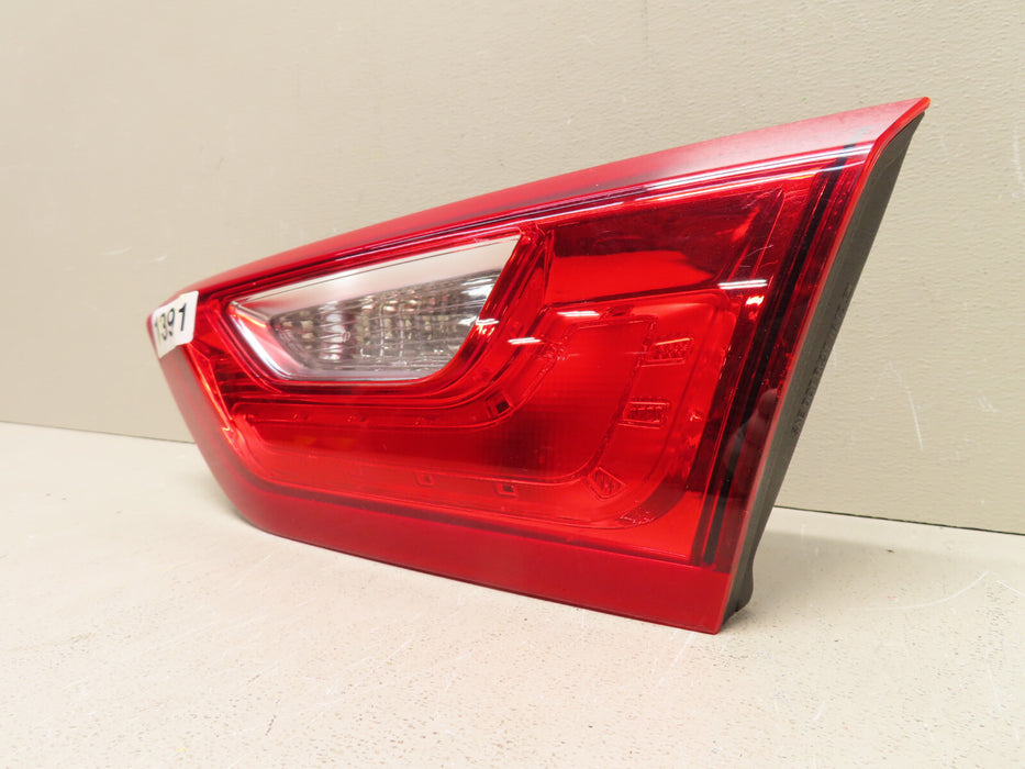 2016-2019 CHEVROLET MALIBU RIGHT PASSENGER TAIL LIGHT INNER HALOGEN LAMP OEM